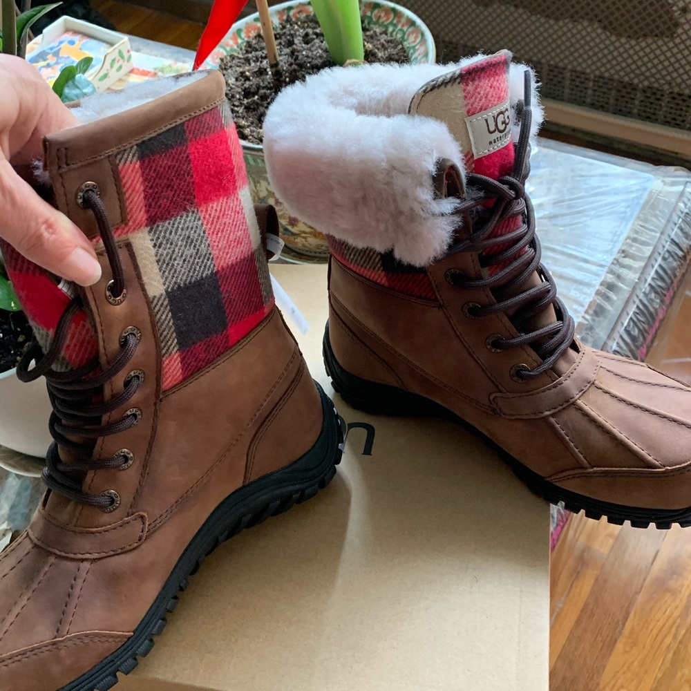Boots - Picture 4 of 7